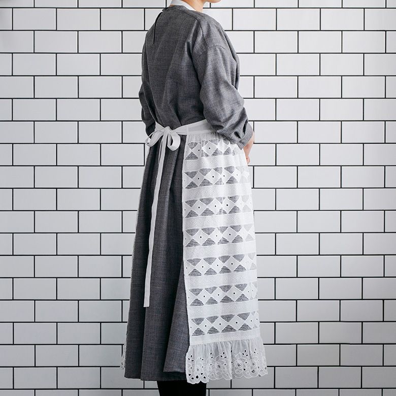 DEAN＆DELUCA×BEAMS COUTURE　レースのエプロンドレス　ホワイト